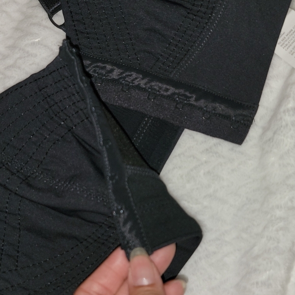 Fabletics Ines Sports Bra - Picture 5 of 7